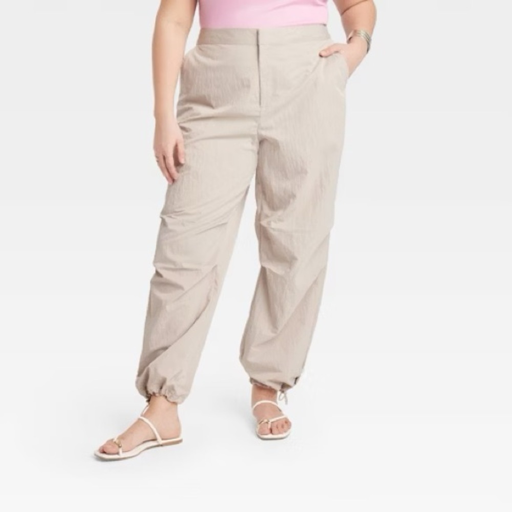 A new day | Women's High-Rise Parachute Pants